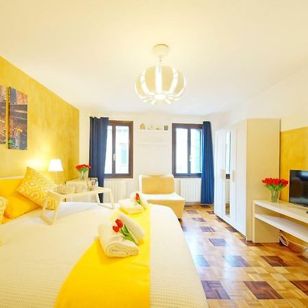 Calle Dei Fabbri Apartment Венеция Екстериор снимка